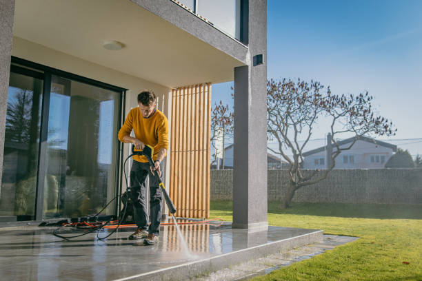 Best Animal Enclosure Cleaning  in Llano, TX